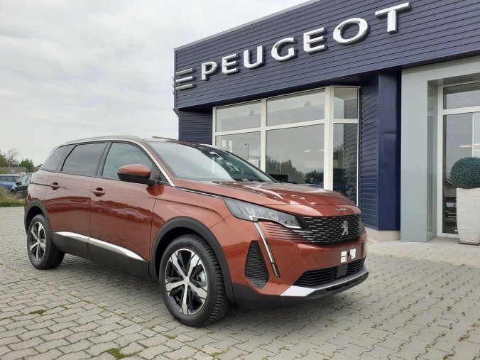 Peugeot 5008, Allure 1,2 130k rezervace, barva oranžová