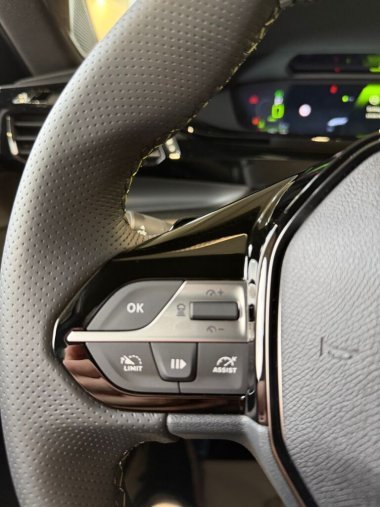 Peugeot 308, Peugeot 308 SW GT Hybrid 145 e-DCS6, barva červená