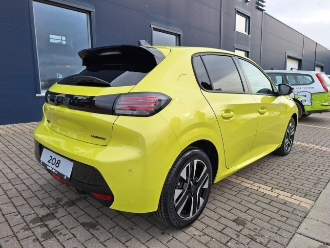 Peugeot 208, Peugeot 208 ALLURE Hybrid 100 e-DCS6, barva žlutá