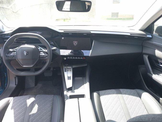 Peugeot 408, Peugeot 408 ALLURE Hybrid 145 e-DCS6, barva modrá