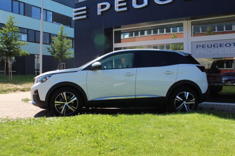 Peugeot 3008, ACTIVE 1.2 PureTech 130 MAN6, barva bílá