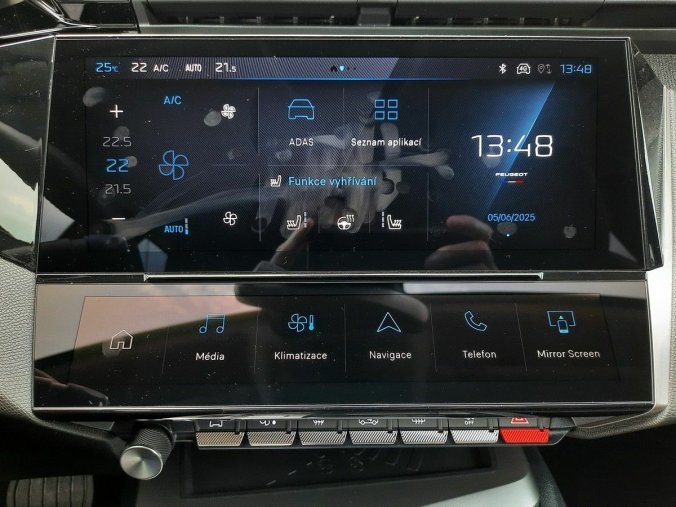Peugeot 408, Peugeot 408 ALLURE Hybrid 145 e-DCS6, barva bílá