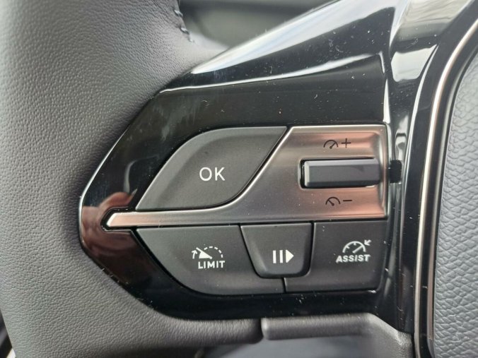Peugeot Rifter, Peugeot Rifter ALLURE 1.5 BlueHDi 130k, barva zelená