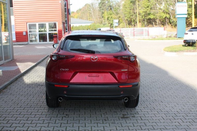Mazda CX-30, SKYACTIV-G, barva červená
