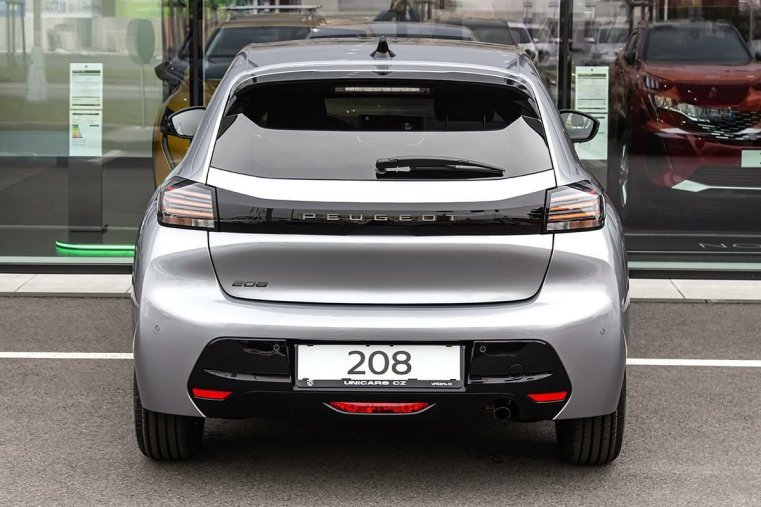 Peugeot 208, Peugeot 208 1,2 ALLURE PT 100 S&S MAN6, barva stříbrná