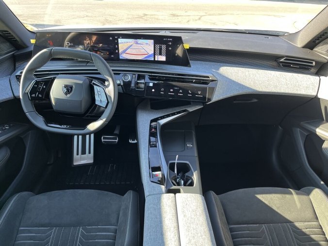 Peugeot 3008, Peugeot 3008 GT Hybrid 136 e-DCS6, barva bílá