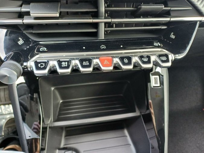 Peugeot 208, Peugeot 208 STYLE Elektromotor 100 kW, barva bílá
