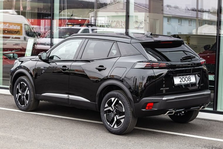 Peugeot 2008, Peugeot 2008 1,2 ALLURE PT 100 S&S MAN6, barva černá