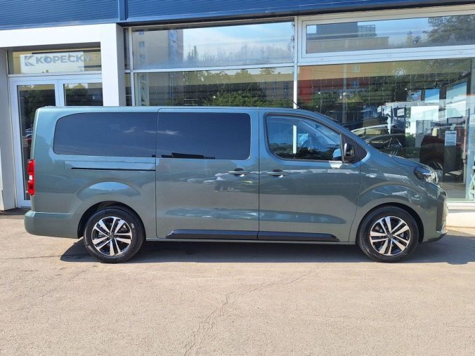 Peugeot Traveller, Peugeot Traveller ALLURE Long 2.2 BHDi 180k EAT8, barva šedá
