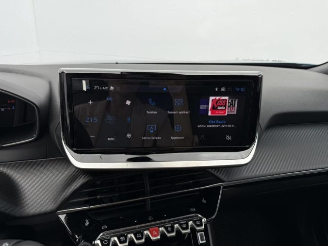 Peugeot 2008, Peugeot 2008 ALLURE Hybrid  1,2 145 e-DCS6, barva modrá