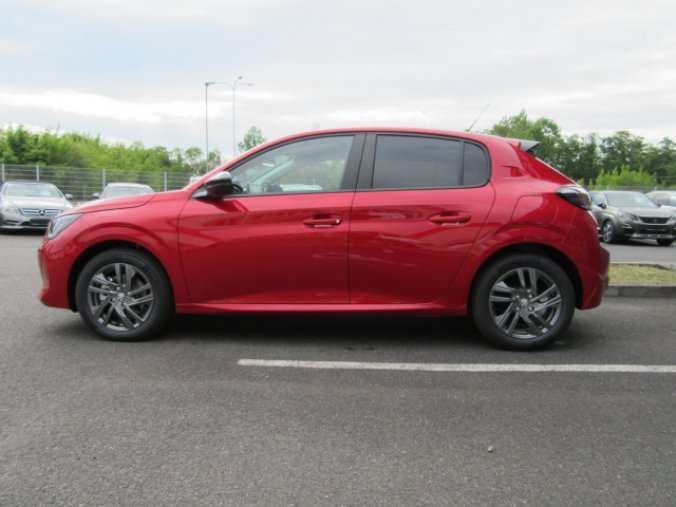 Peugeot 208, ACTIVE PACK 1.2 PureTech 100k, barva červená