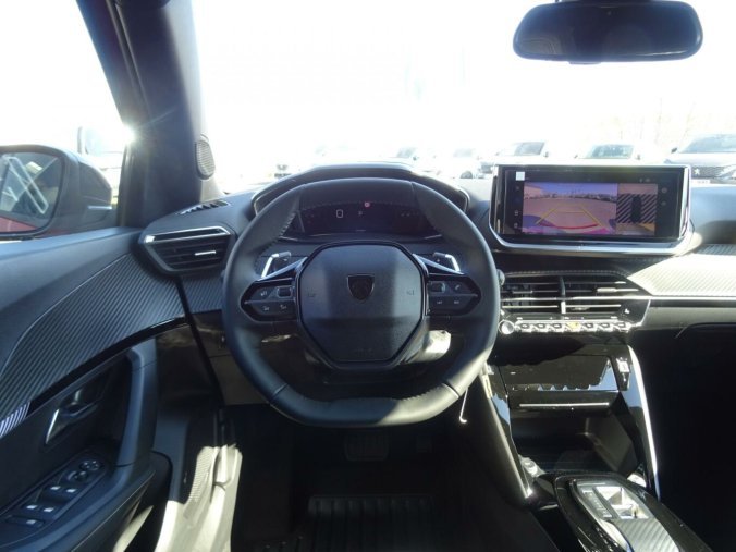 Peugeot 2008, Peugeot 2008 ALLURE Hybrid 145k e-DCS6, barva červená