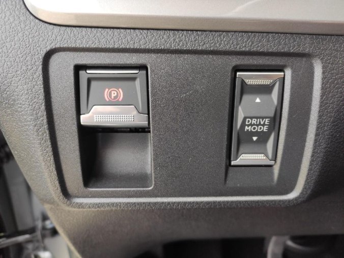Peugeot Traveller, Peugeot Traveller L2 2.2 HDI 150k MAN6 WEBASTO, barva stříbrná