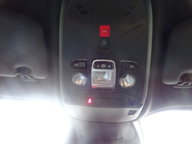 Peugeot 2008, Peugeot 2008 STYLE PureTech 100k S&S MAN6, barva bílá