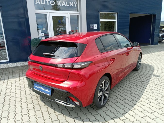 Peugeot 308, Peugeot 308 ALLURE 1.2 PureTech 130k MAN6, barva červená