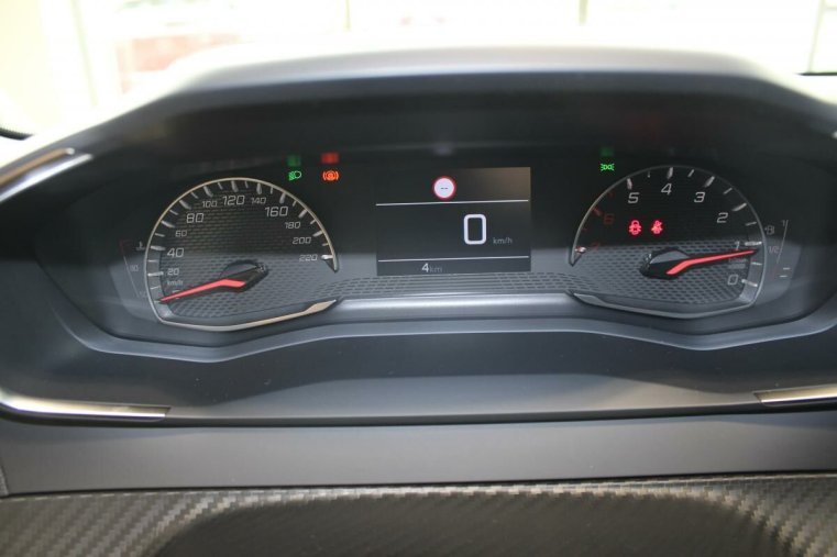 Peugeot 208, Peugeot 208 STYLE PureTech 100 S&S MAN6, barva stříbrná