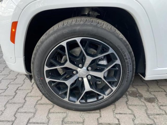 Jeep Grand Cherokee, 5,7 Summit Reserve, barva bílá