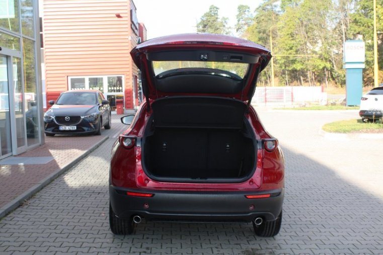 Mazda CX-30, SKYACTIV-G, barva červená