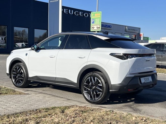 Peugeot 3008, Peugeot 3008 GT Hybrid 136 e-DCS6, barva bílá