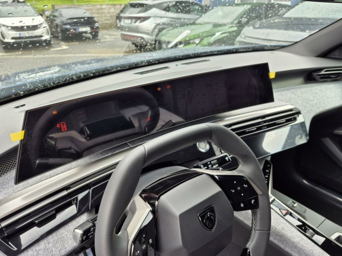 Peugeot 3008, Peugeot 3008 GT Hybrid 145 e-DCS6, barva modrá