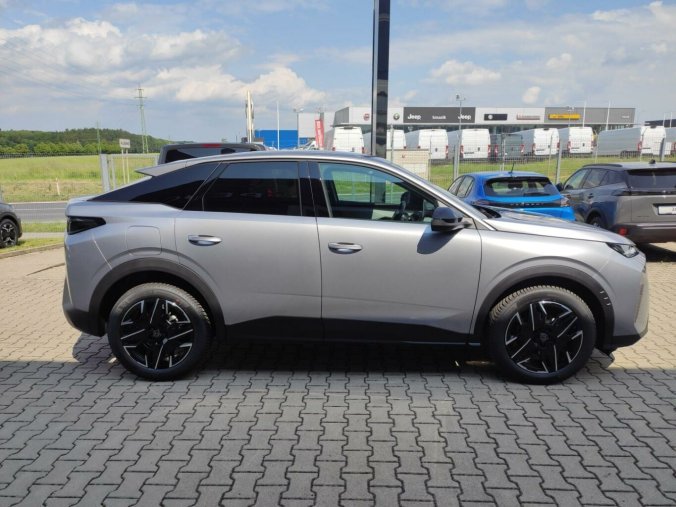 Peugeot 3008, Peugeot 3008 ALLURE 145k AUT HYBRID, barva stříbrná
