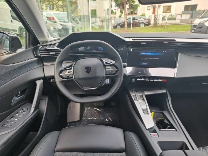 Peugeot 408, Peugeot 408 ALLURE Hybrid 145 e-DCS6, barva šedá