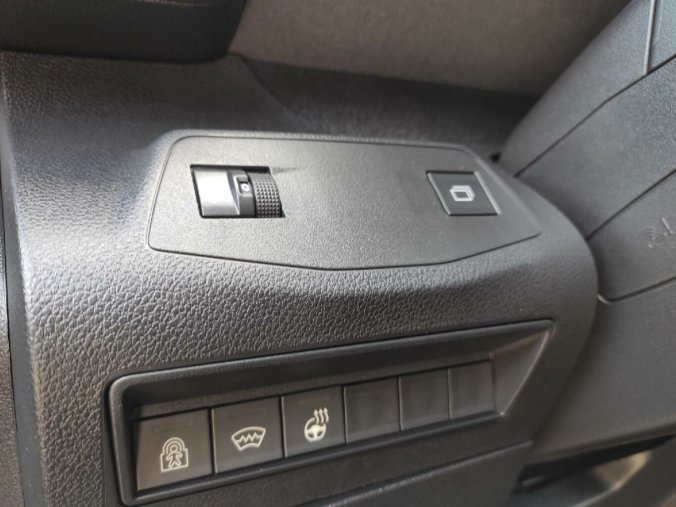 Peugeot Rifter, Peugeot Rifter GT 1.5 HDI 130kAUT8 osobní NAV, barva zelená