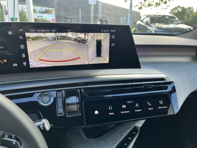 Peugeot 5008, Peugeot 5008 GT Hybrid 145 e-DCS6, barva bílá
