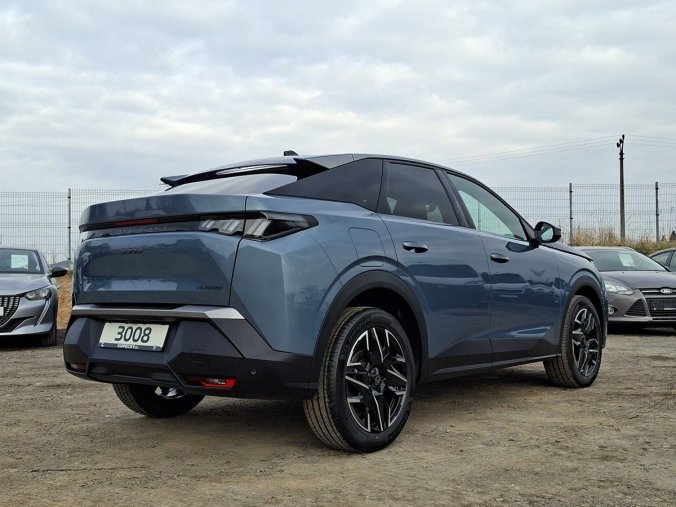 Peugeot 3008, Peugeot 3008 ALLURE Hybrid 145 e-DCS6, barva modrá