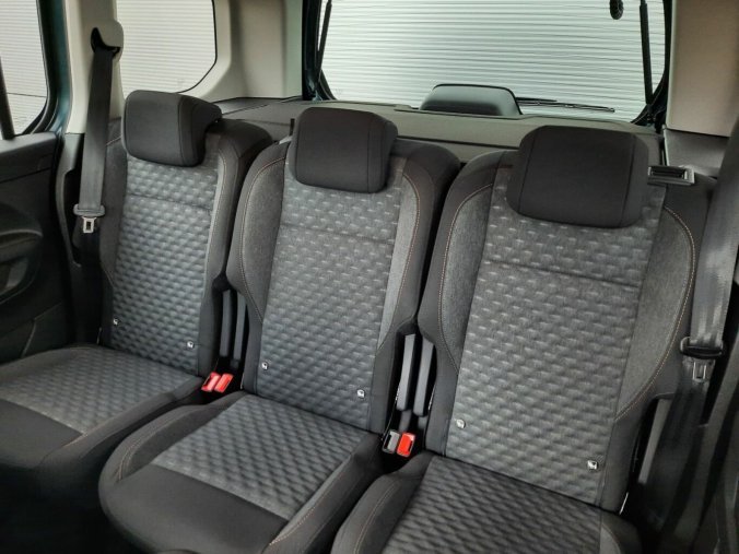 Peugeot Rifter, Peugeot Rifter GT BHDi 130k EAT8, barva modrá