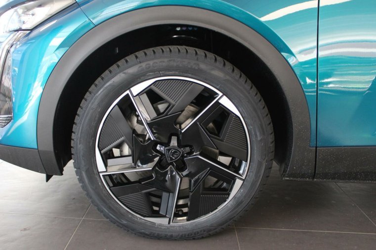 Peugeot 408, Peugeot 408 ALLURE Plug-in HYBRID 225 EAT, barva modrá