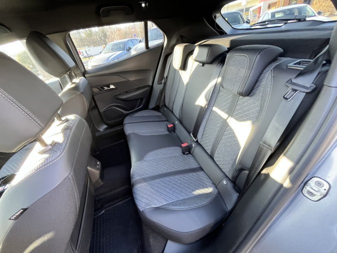 Peugeot 2008, Peugeot 2008 ALLURE PureTech 130k EAT8, barva šedá