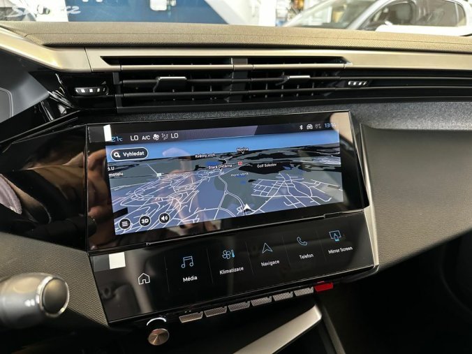 Peugeot 408, Peugeot 408 ALLURE Hybrid 145k e-DCS6, barva modrá