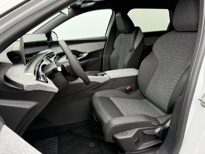 Peugeot 5008, Peugeot 5008 ALLURE Hybrid e-DCS6 1,2, barva bílá