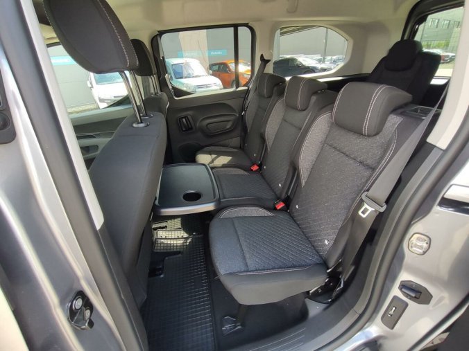Peugeot Rifter, Peugeot Rifter ALLURE 1.5 HDI 130k MAN6 7míst, barva stříbrná