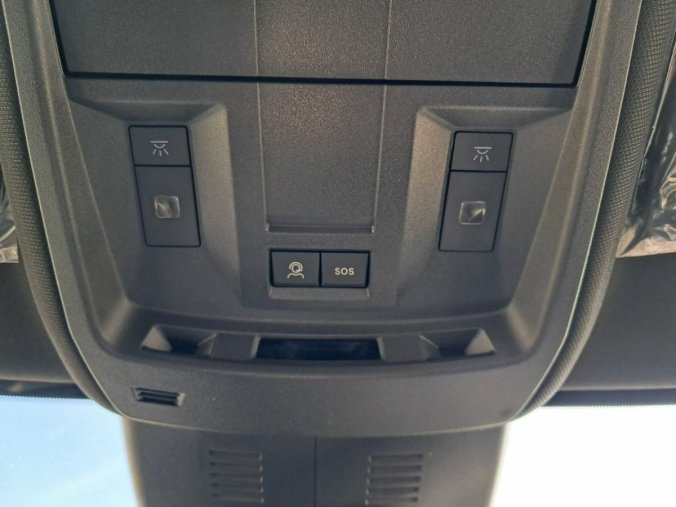 Peugeot 5008, Peugeot 5008 5008 ALLURE Hybrid 136 e-DCS6, barva bílá