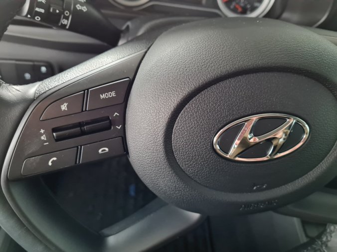 Hyundai i20, 1,2 DPI 5 st. manuální, barva bílá