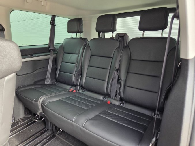 Peugeot Traveller, Peugeot Traveller Allure Long 2.0 BlueHDi 180 EA, barva bílá