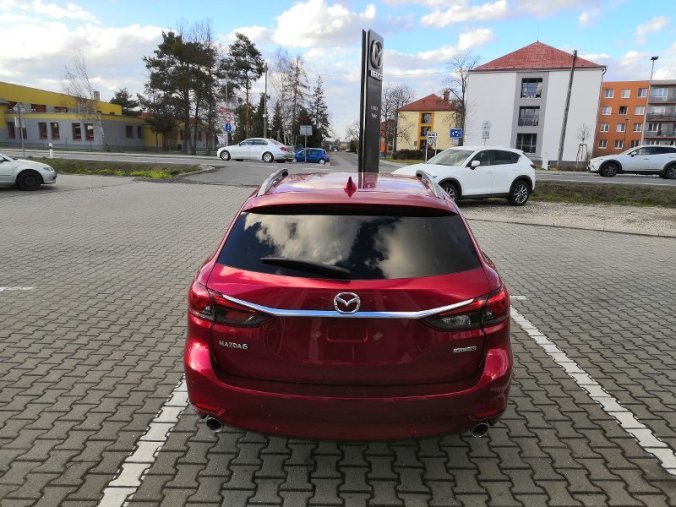 Mazda 6, 2,5 SKY-G 143kW/194k, barva červená
