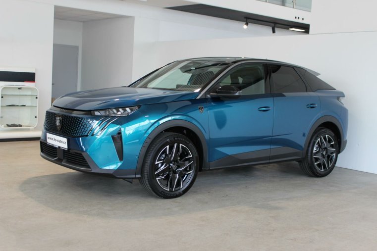 Peugeot 3008, Peugeot 3008 GT Hybrid 136 e-DCS6, barva modrá
