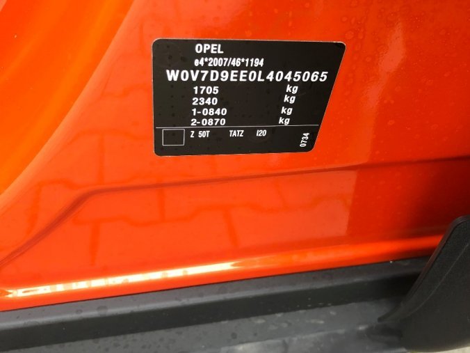 Opel Crossland X, SMILE 1.2i 60 kW MT5, barva oranžová