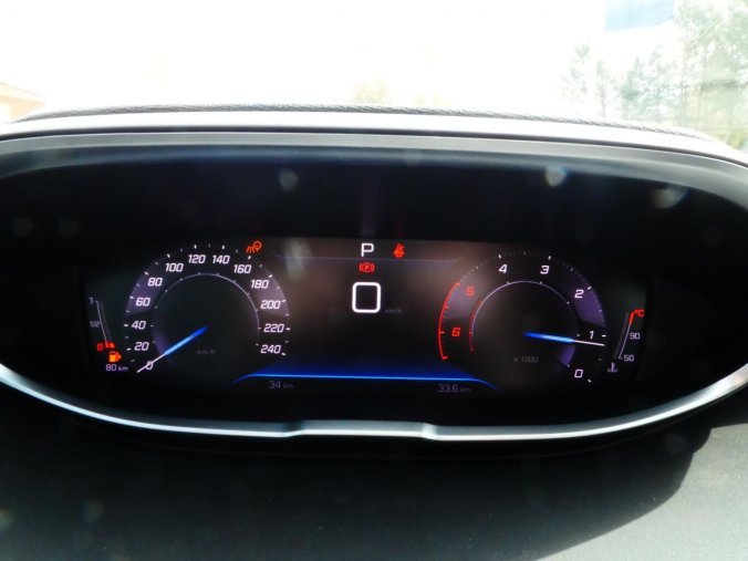 Peugeot 5008, Peugeot 5008 ALLURE PACK 1.5 BHDi 130k EAT8, barva šedá