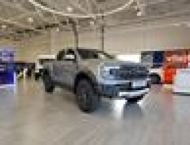 Ford Ranger, 3.0 EcoBoost V6 Twin-Turbo, barva stříbrná
