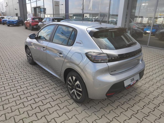 Peugeot 208, Peugeot 208 BUSINESS 1.2 TURBO 100k MAN6, barva stříbrná