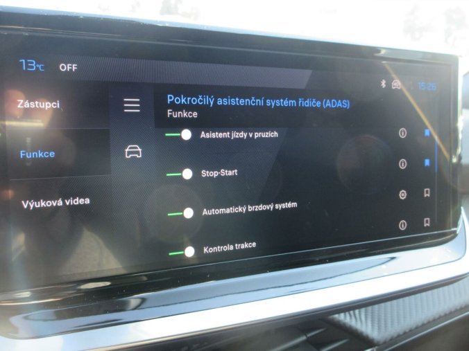 Peugeot 2008, Peugeot 2008 ALLURE Hybrid 145 e-DCS6, barva šedá