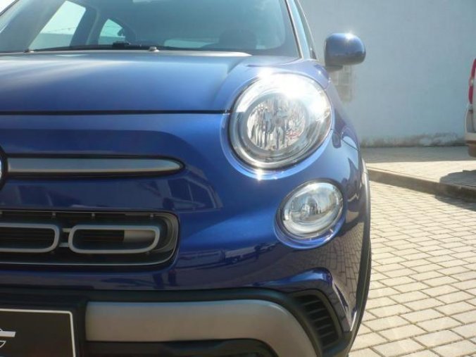 Fiat 500L, 1,4 16v 95k Connect, barva modrá