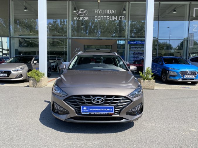 Hyundai i30, 1,5i 81 kW MT, barva bronzová