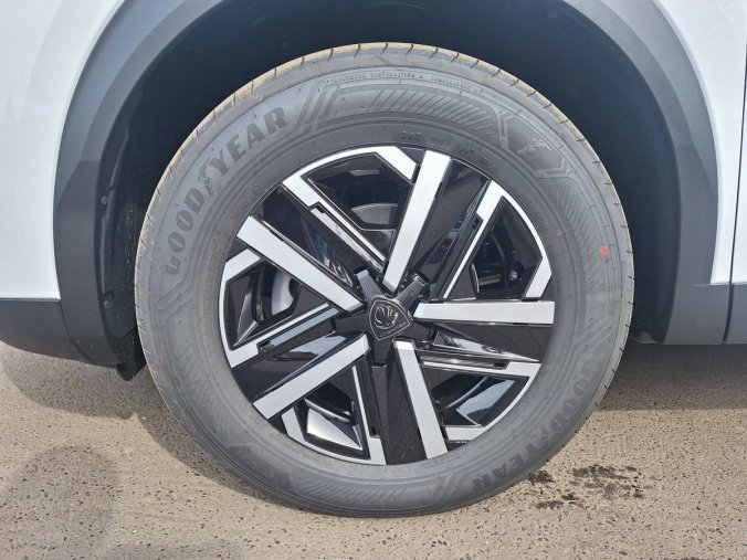Peugeot 2008, Peugeot 2008 STYLE Hybrid 110 e-DCS6, barva bílá