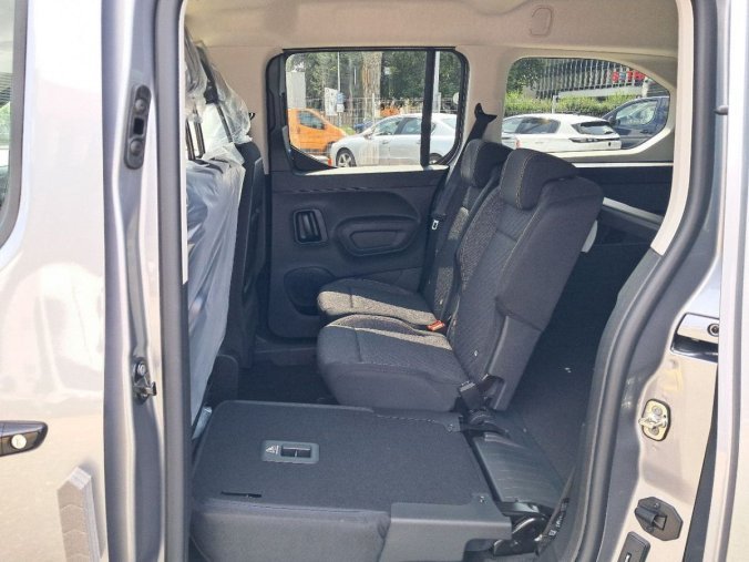 Peugeot Rifter, Peugeot Rifter LONG ALLURE BlueHDi 130 S&, barva šedá