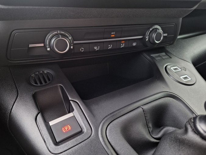 Peugeot Rifter, Peugeot Rifter LONG ALLURE BHDi 130k MAN6, barva šedá